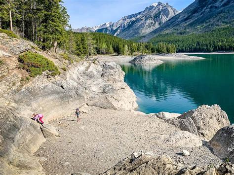 13 Amazing Things to do at Lake Minnewanka, Banff - Travel Banff Canada