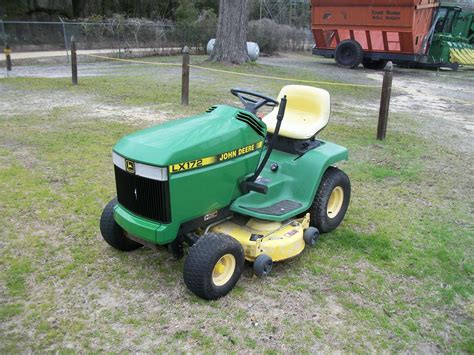 John Deere LX172 Lawn & Garden and Commercial Mowing - John Deere ...