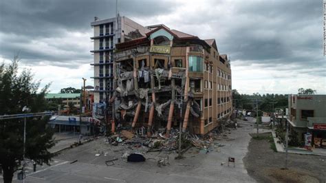 Philippines earthquake: Hotel collapses after deadly earthquakes hit Mindanao - CNN