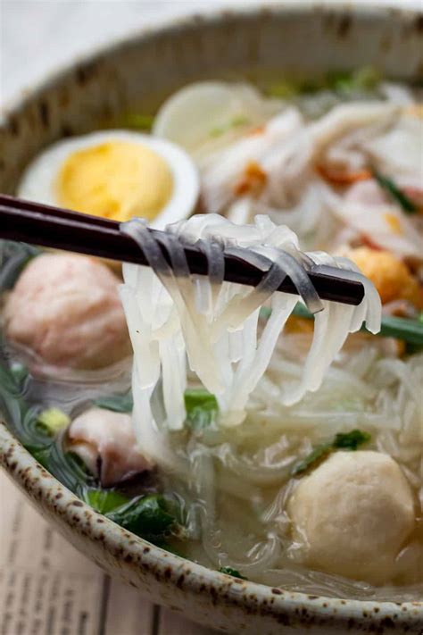 Hu Tieu My Tho (Vietnamese Pork & Seafood Noodle Soup) - Cooking Therapy