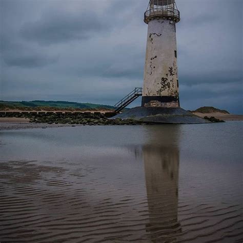 The ever beautiful Point of Ayr Lighthouse!📸 . . North Wales🏴󠁧󠁢󠁷󠁬󠁳󠁿 ...