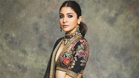 5 Sabyasachi lehengas from Anushka Sharma's wardrobe that you will want ...