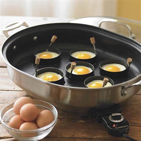 The Stainless Steel Fried Egg Ring with Nonstick Coating | Gadgetsin