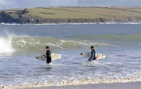 10 Best Surf Beaches in Cornwall - Active-Traveller