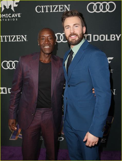 Photo: chris evans jeremy renner avengers endgame premiere 19 | Photo ...