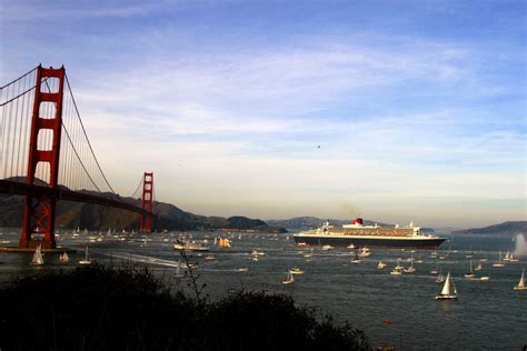 File:RMS Queen Mary 2 in san francisco bay.jpg - Wikimedia Commons