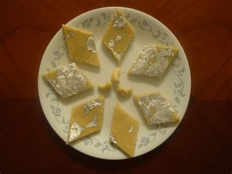 Indian Recipes: Kaju Burfi(Cashew Burfi)