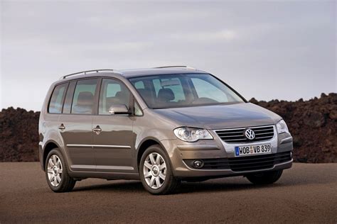 Used Volkswagen Touran Estate (2003 - 2010) Review | Parkers