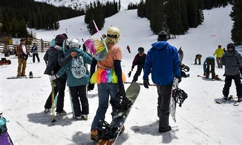 Colorado Ski Resort Arapahoe Basin Still Open as July 4 Nears - Bloomberg