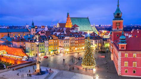 Bing HD Wallpaper Dec 19, 2023: Castle Square, Old Town, Warsaw, Poland - Bing Wallpaper Gallery