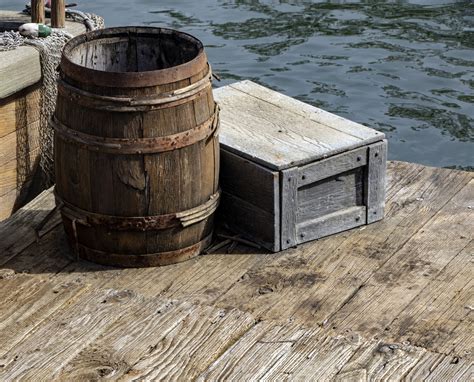 Shipping Crate And Barrel Free Stock Photo - Public Domain Pictures