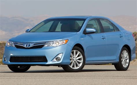 2012 Toyota Camry Hybrid XLE First Test - Motor Trend