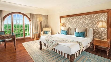 5 Star Rooms and Luxury Suites in Agra | The Oberoi Amarvilas Agra