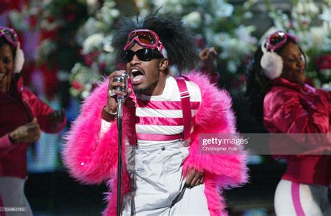 Andre 3000 of Outkast performs "Hey Ya" at the VH-1 Big In '03,... News ...