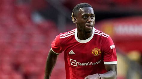 Aaron Wan Bissaka: A Defender Out Of His Time? - UFH - Manchester United Fan Channel