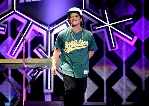 Does Bruno Mars Consider Himself Puerto Rican? ‘24K Magic’ Singer Opens ...