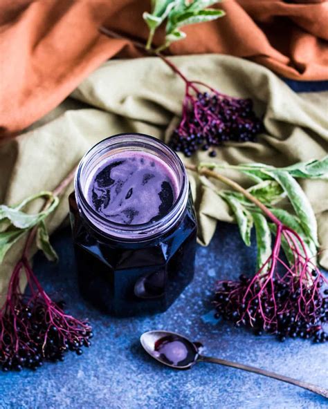 How to Make Elderberry Syrup: Simple Recipe with Fresh or Dried Berries