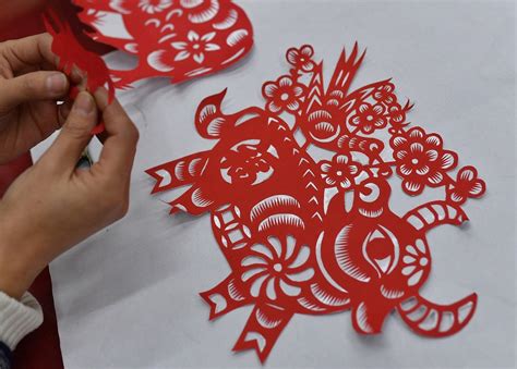 Chinese Paper Cutting | Cultural Exchange Oasis