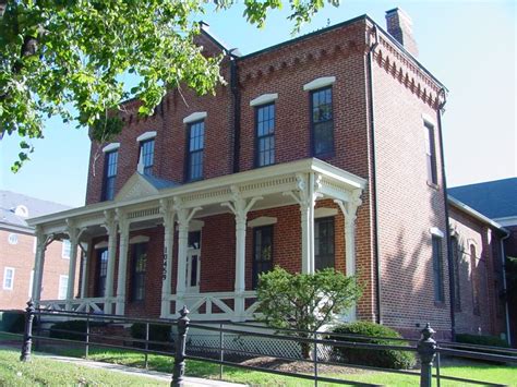 Fairfax County Historic Courthouse and Jail - Clio