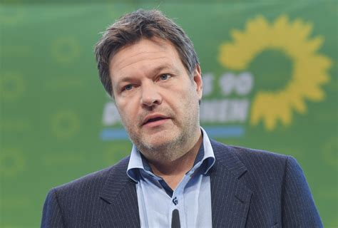 Prominent German politician defends departure from Twitter