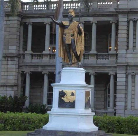 King Kamehameha Statue Honolulu Hawaii - Live Your Aloha