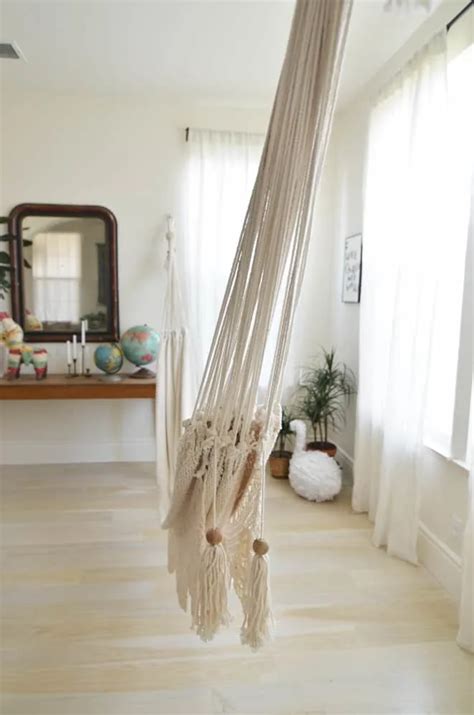 18 Awesome Indoor Hammock ideas for a Lazy Sunday Morning