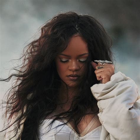 Rihanna - YouTube