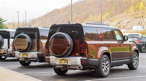 2023 Land Rover Defender 130 Review | AutoTrader.ca