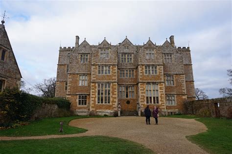 Travel - Blogmas Day 11 - Christmas at Chastleton House & Gardens - Nic ...