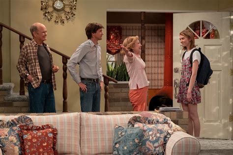 ‘That 70s Show’ Cast Reunites in New ‘That 90s Show’ Featurette - Networknews