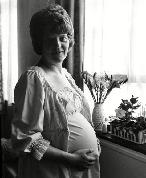 Longest human pregnancy: Beulah Hunter, 1945.