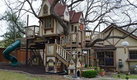 Elements To Include In A Kid's Treehouse To Make It Awesome