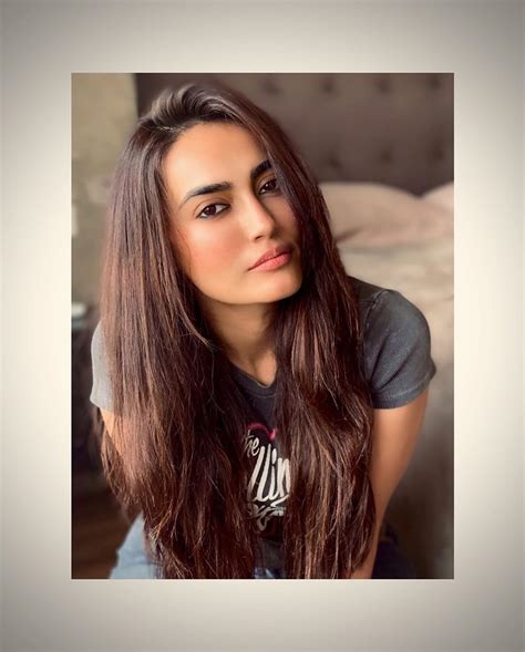 Surbhi Jyoti (@surbhijyoti) • Instagram photos and videos | Long hair ...