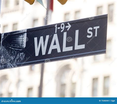 Wall street sign editorial stock image. Image of nasdaq - 7546044