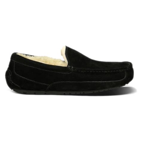 UGG Ascot Black Men's Slipper - SheepskinShoes