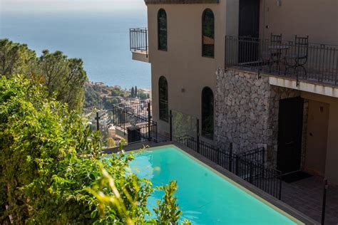 Hotel Villa Ducale, boutique hotel with pool in Taormina - find out ...