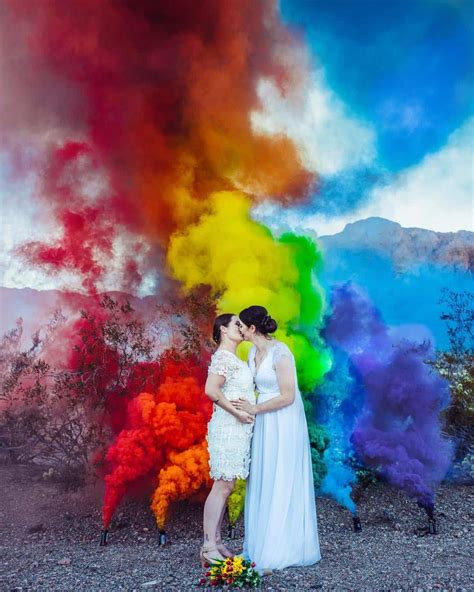 12 Weddings that Nailed Pinterest’s trend of 2019... Smoke Bombs ...