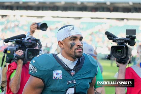 Jalen Hurts Injury Update – Latest Update Could ‘Hurt’ the Eagles - EssentiallySports