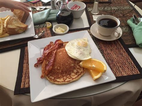 Table On The Green - 30 Photos & 16 Reviews - Breakfast & Brunch - 2205 Midland Dr, Pinehurst ...