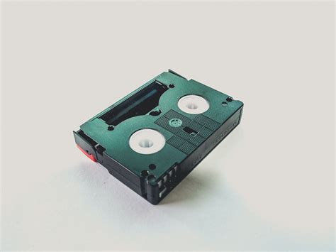 MAGNETIC TAPE STILL REIGNS IN DATA STORAGE | Magnetic tape, Data recovery, Data storage