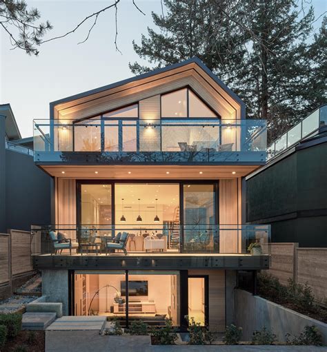 An Exterior Of Wood Siding Protects This Modern House In Canada ...