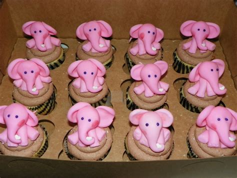 Plumeria Cake Studio: Pink Elephant Cupcakes