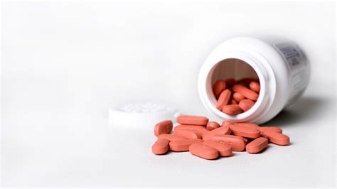 Naproxen vs. Ibuprofen: Which Is the Better NSAID Pain Reliever? - GoodRx