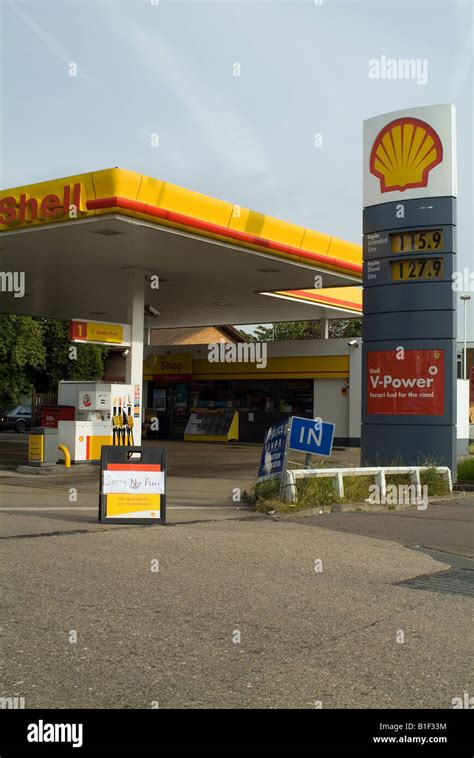 empty shell petrol filling station with no fuel Stock Photo - Alamy