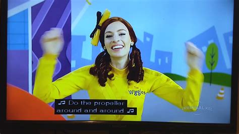 The Wiggles Do The Propeller (2017 Version) - YouTube