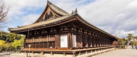 El templo Sanjusangendo y sus estatuas de Kannon en Kioto