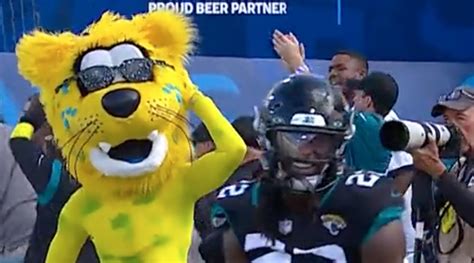 Scantily Clad Jaguars Mascot Gives Viewers Nightmare Fuel - Sports Illustrated