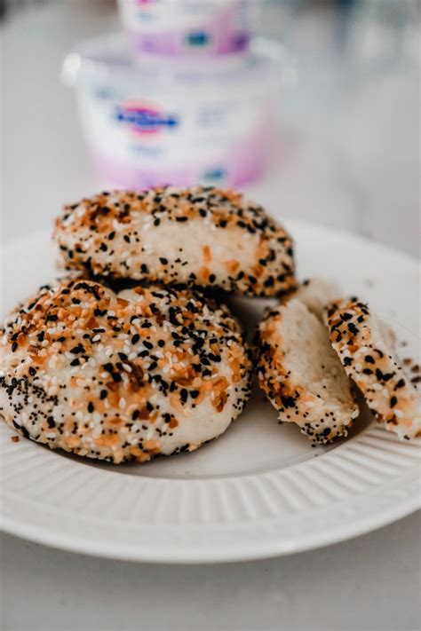 The Yummiest DIY Everything Bagel Recipe Ever - Lovely Lucky Life