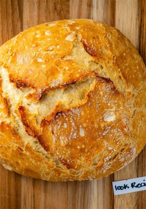 The BEST No Knead Bread Recipe { Dutch Oven Bread}