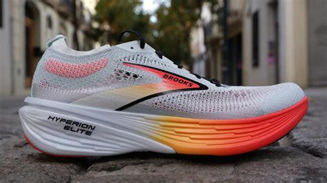 Brooks Hyperion Elite 4, análisis: review, recomendación, precio y especificaciones